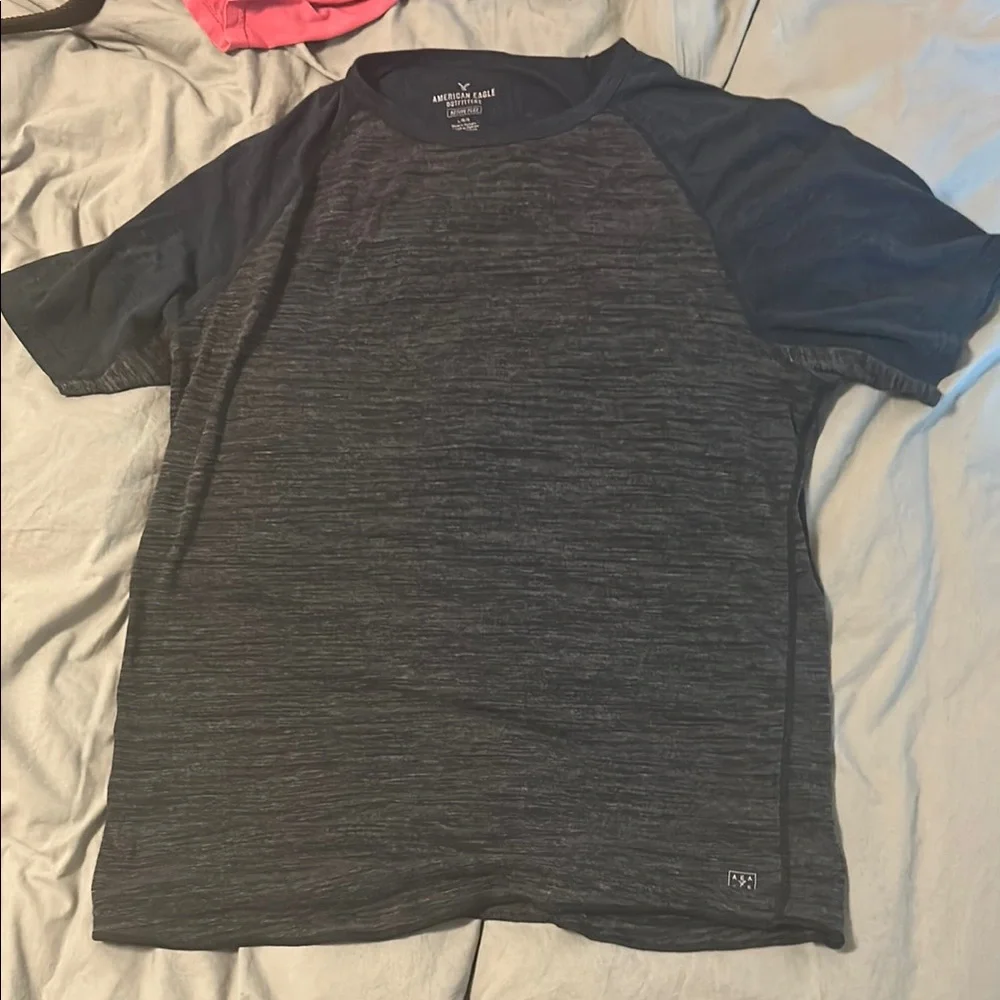 American Eagle Outfitters Gray Short Sleeve Tee - Picture 1 of 2